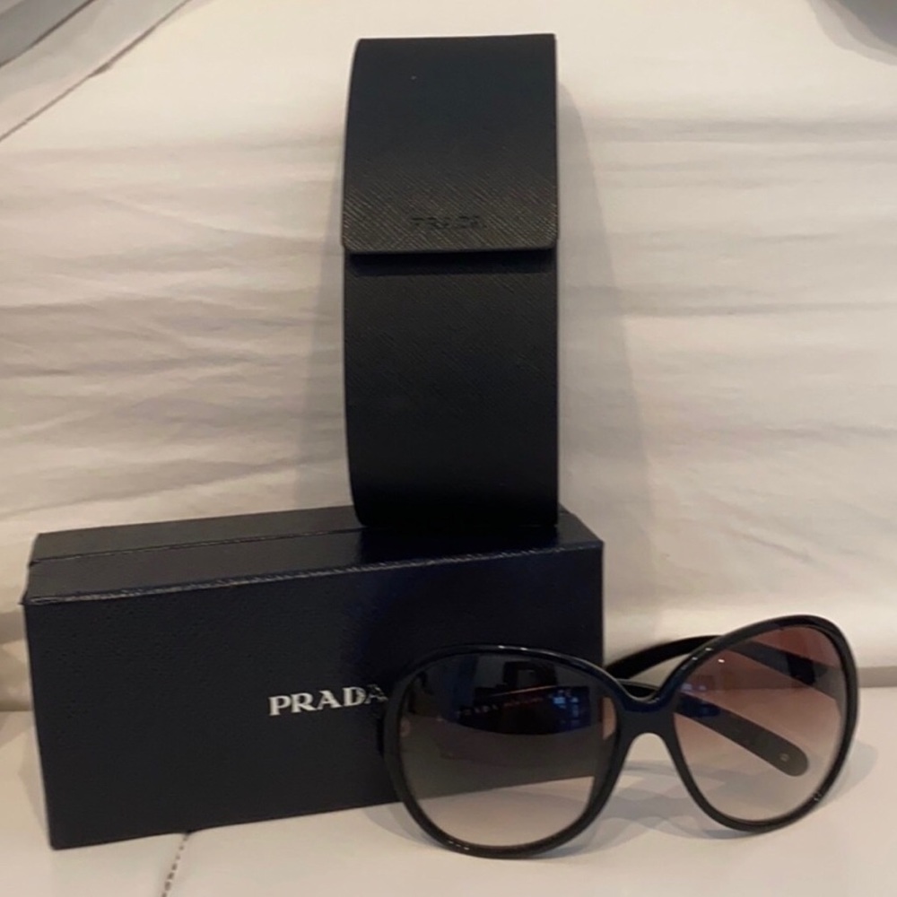 Oversized Gorgeous Prada Sunnies